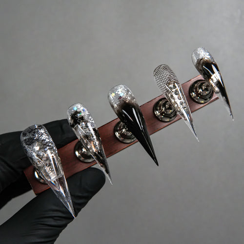 Dekorativer Stiletto Press-On Nagelset