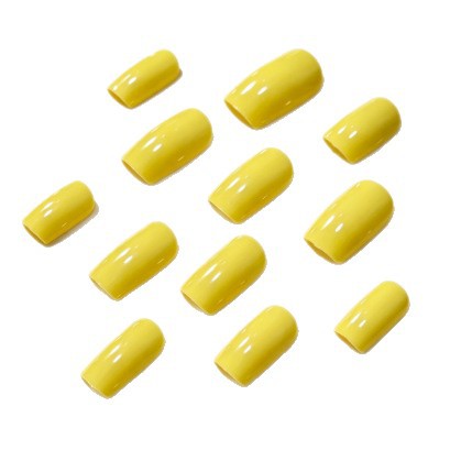 Elegante glänzende Nagelspitzen Karnz
