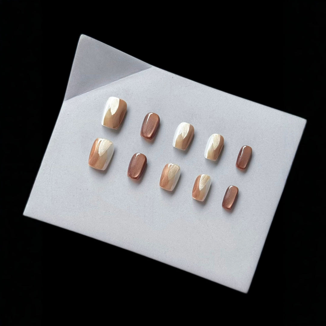 Chic Press-On Nail Art Set mit eleganten neutralen Tönen