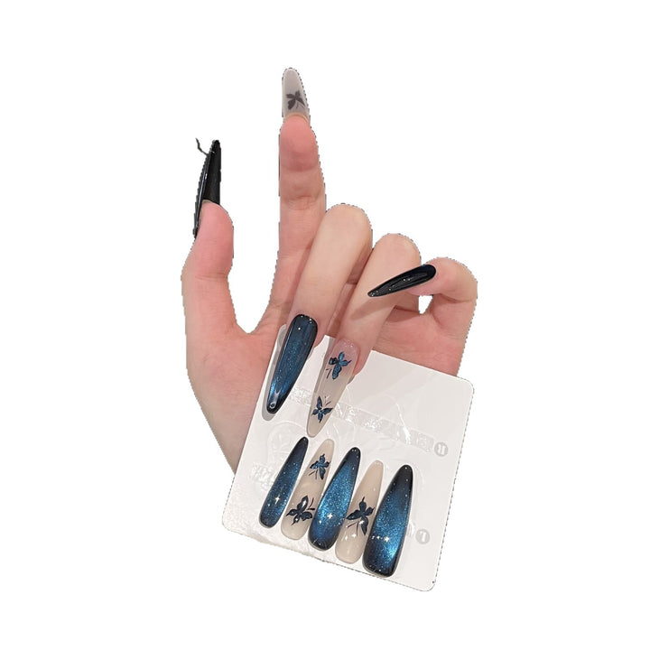Künstlerisches Schmetterlings-Akzent Press-On Nagelset Karnz