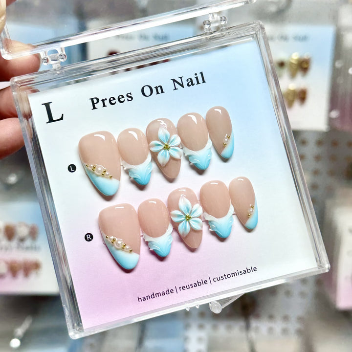 Floral Accent Press-On Nail Set