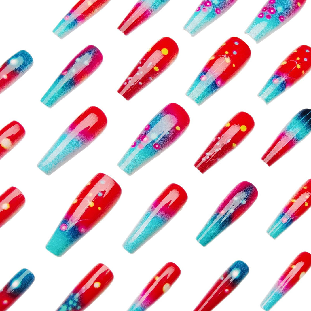 Kunstnägel mit Leuchtendem Gradient-Design Karnz