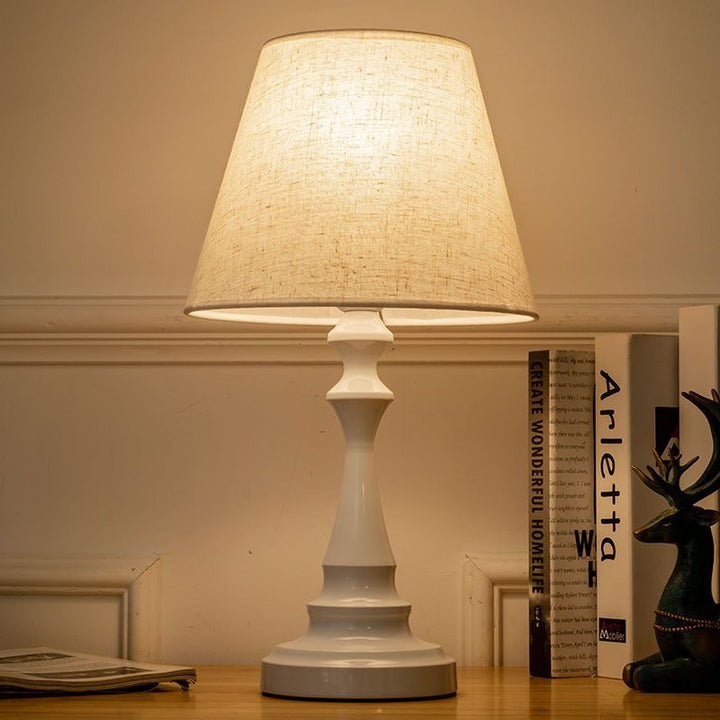 Elegante Nachttischlampe