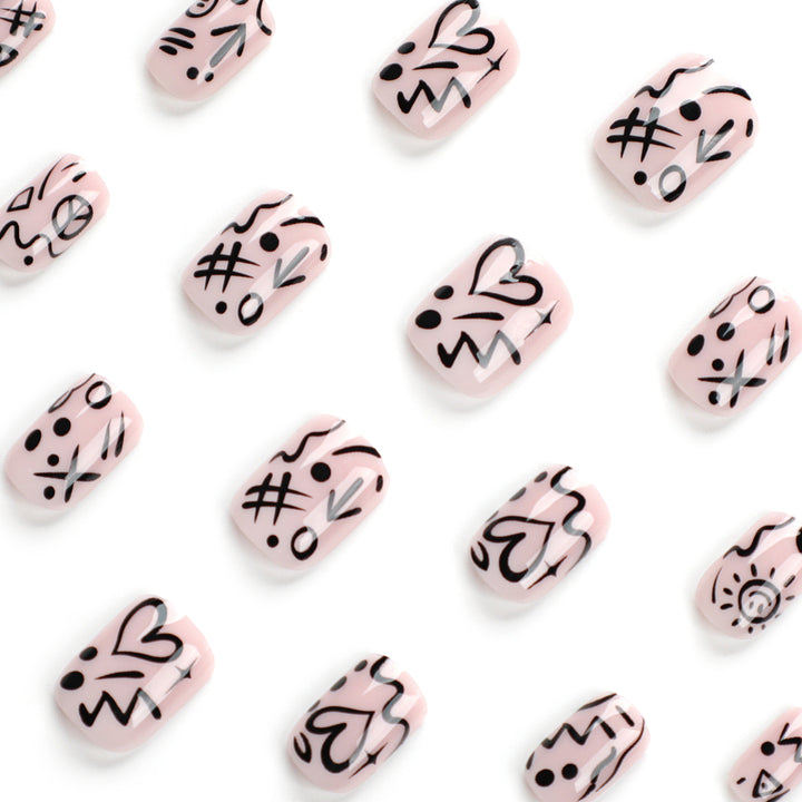 Kreative Nagelkunst mit modernem Designs Karnz