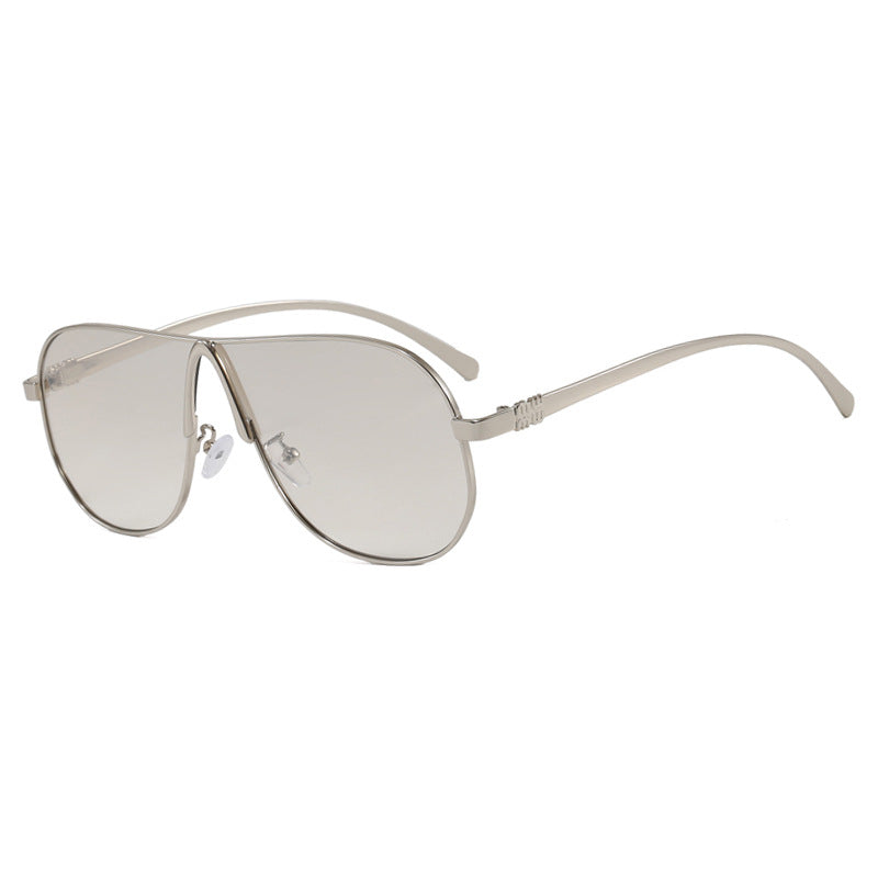 Damen oversized Sonnenbrille mit modernem Design Karnz