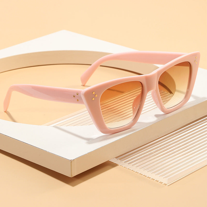 Damen modische Cat-Eye Sonnenbrille mit UV-Schutz und stilvollem Design Karnz