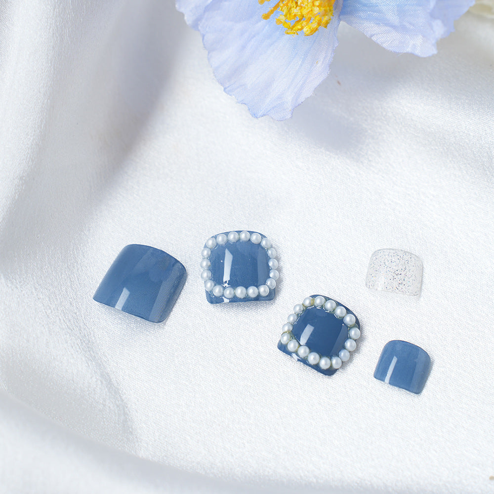 Elegante mit Perlen verzierte Press-On-Nagelset Karnz