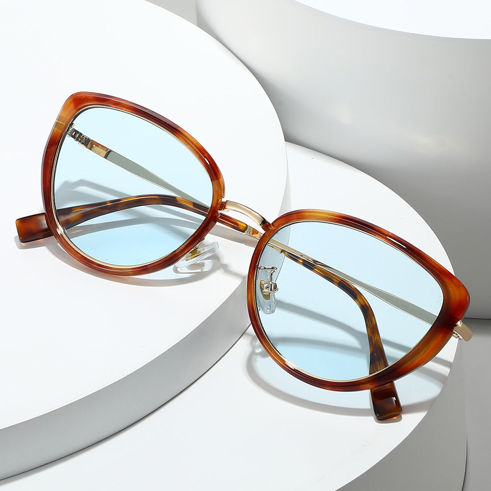 Modische Cat-Eye-Sonnenbrille mit trendigem Schildpatt-Rahmen Karnz