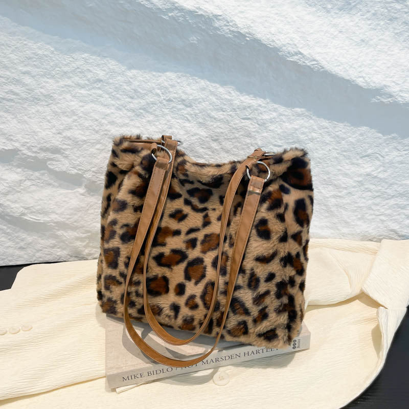 Luxuriöse Leopardenmuster-Fell-Eimerhandtasche
