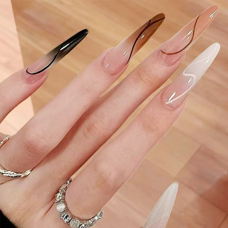 Künstlerische Lange Stiletto-Nagelverzierungen Karnz