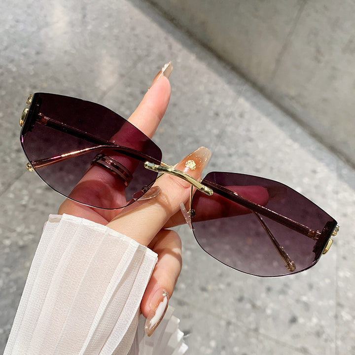 Damen modische Sonnenbrille mit innovativem Schecken-Design Karnz