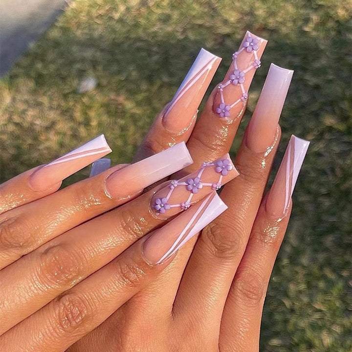 Kunstvolle Acryl-Nägel mit maritimem Design Karnz