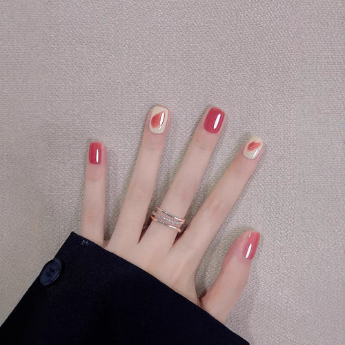 Dekorativer Press-On Nagelset mit künstlerischem Finish