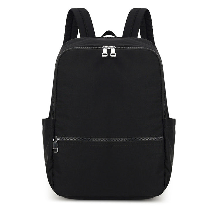 Minimalistischer Rucksack für Reisen