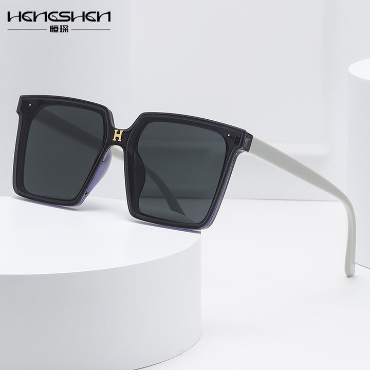 Damen quadratische Sonnenbrille mit elegantem Verlauf Karnz