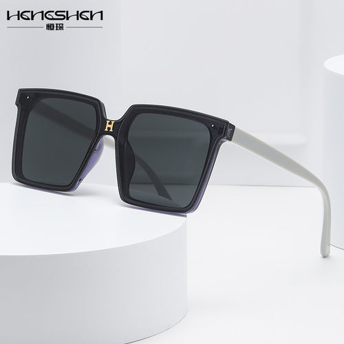 Damen quadratische Sonnenbrille mit elegantem Verlauf Karnz