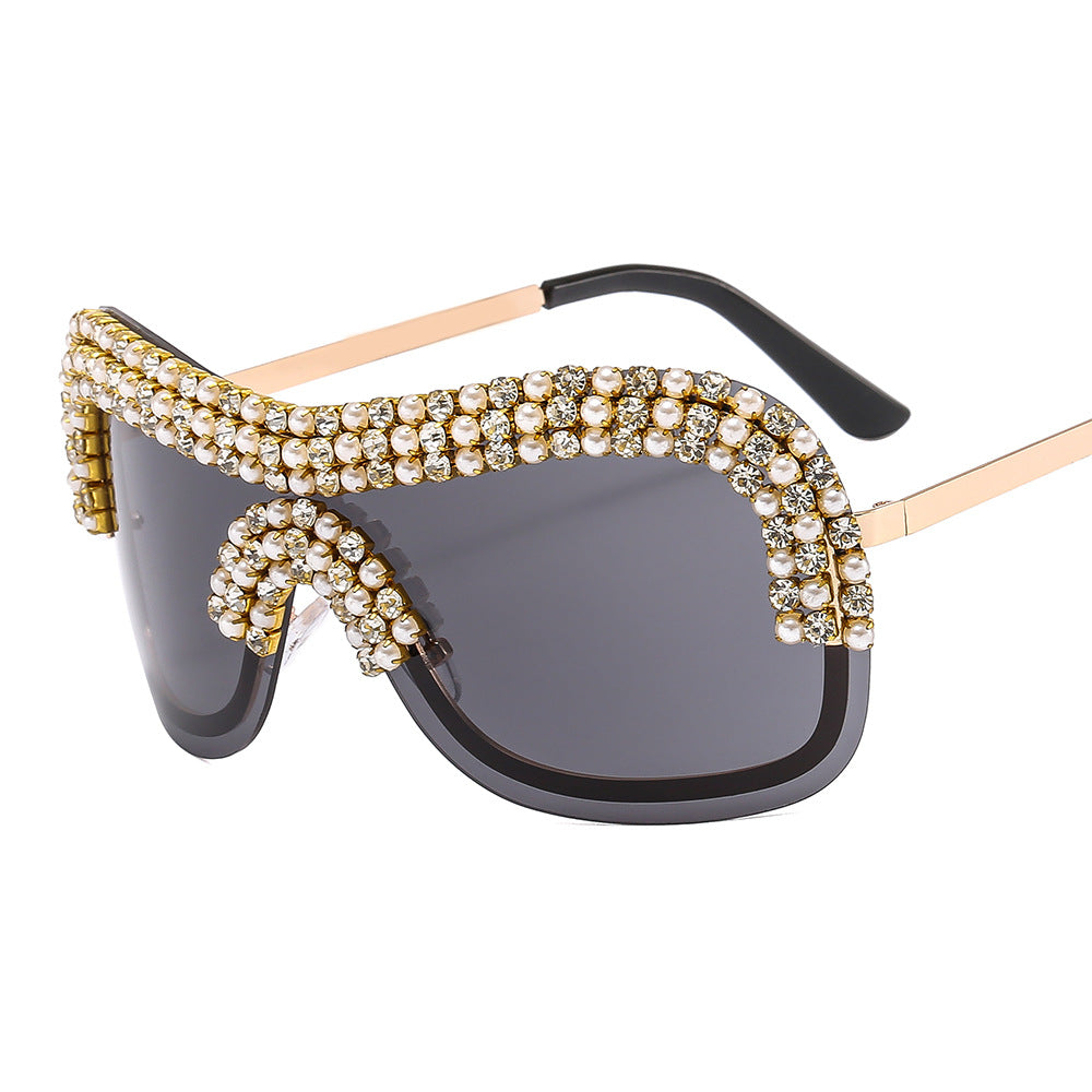 Damen Glamouröse Sonnenbrille mit funkelndem Strassrahmen Karnz
