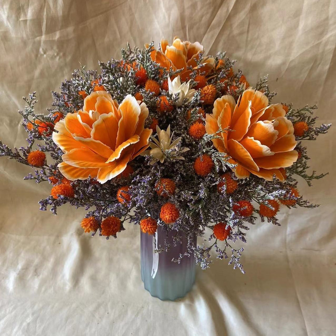 Natürlicher getrockneter Blumenstrauß