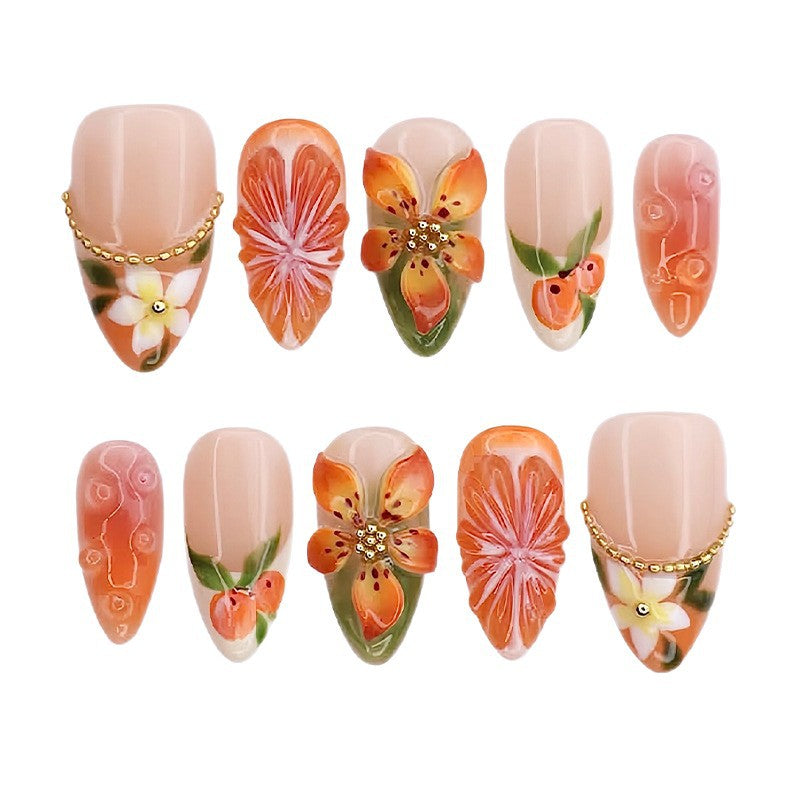 Kunstnagelset mit romantischen Blüten und fruchtigen Akzenten Karnz