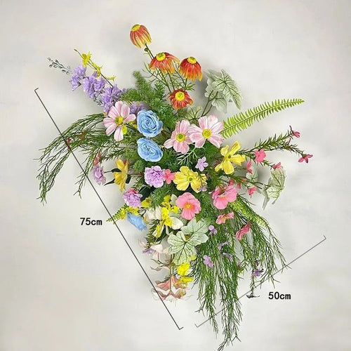 Künstliches Blumenarrangement