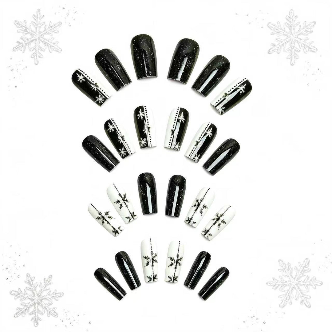 Elegante Winter-Schneeflocken-Nagelkunst Karnz