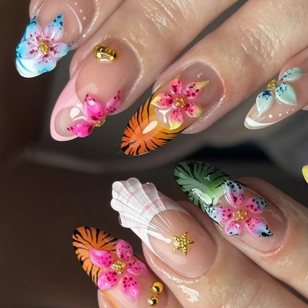 Exklusive Nail Art Karnz