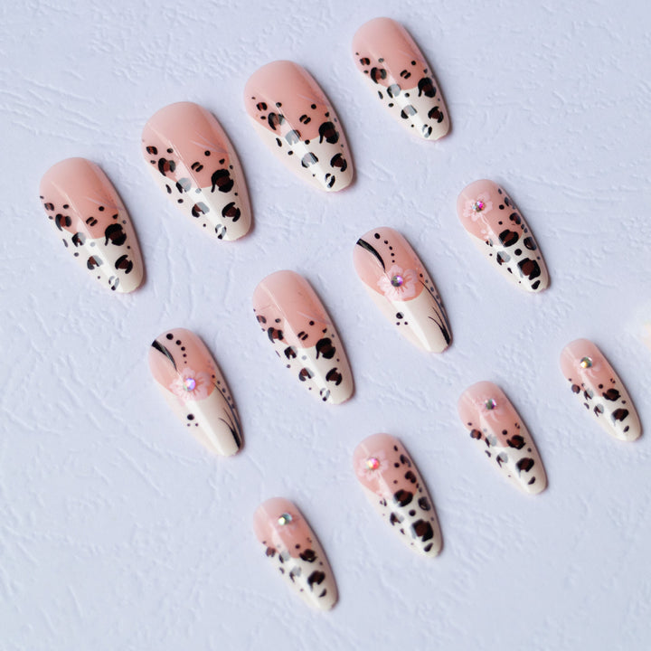 Künstlerisches Leopard- und Blumen-Nagelkunst-Set