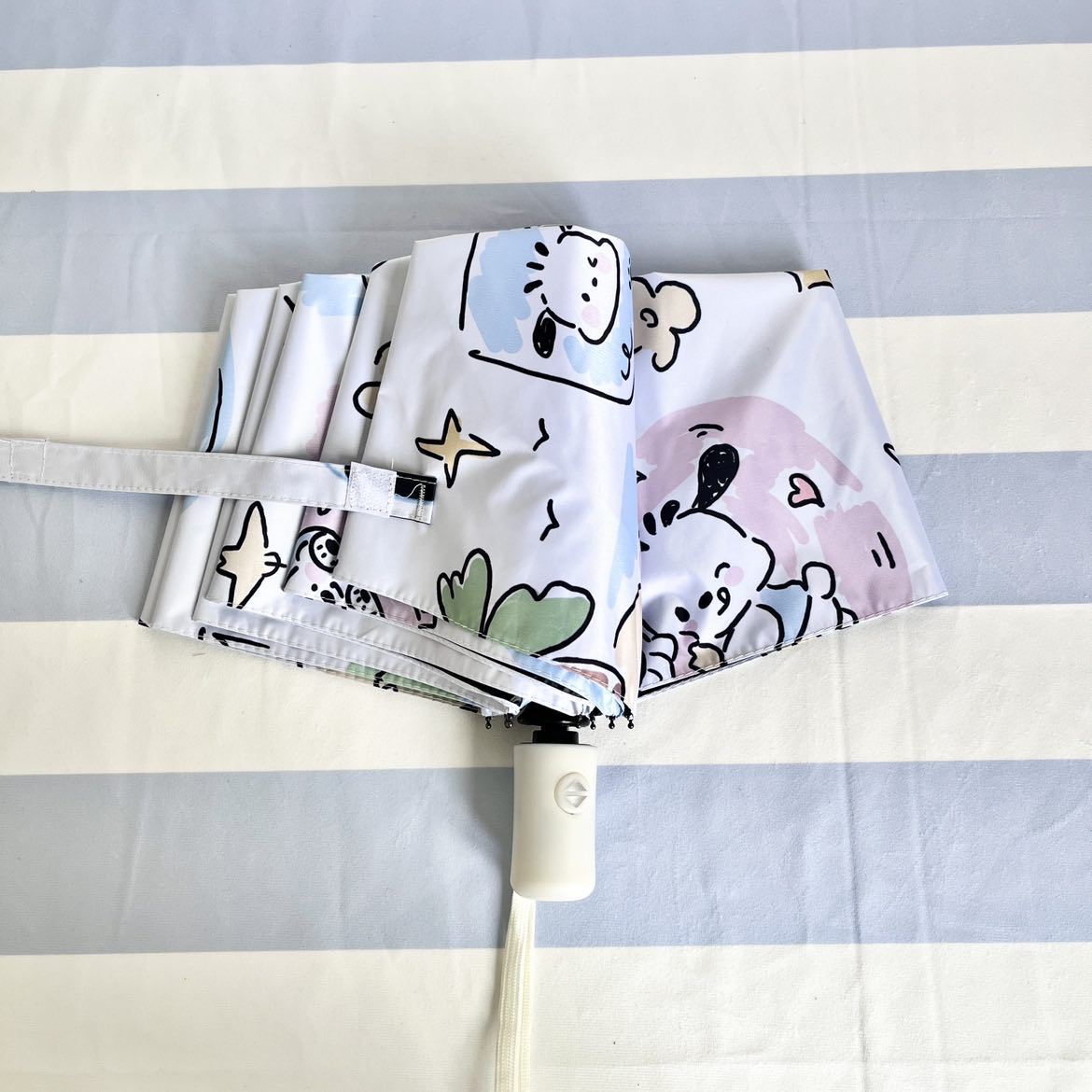 Damen Faltregenschirm mit verspieltem Pochacco Design Karnz