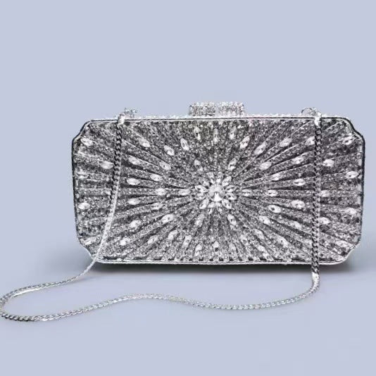 Blumenverzierte Abendhandtasche