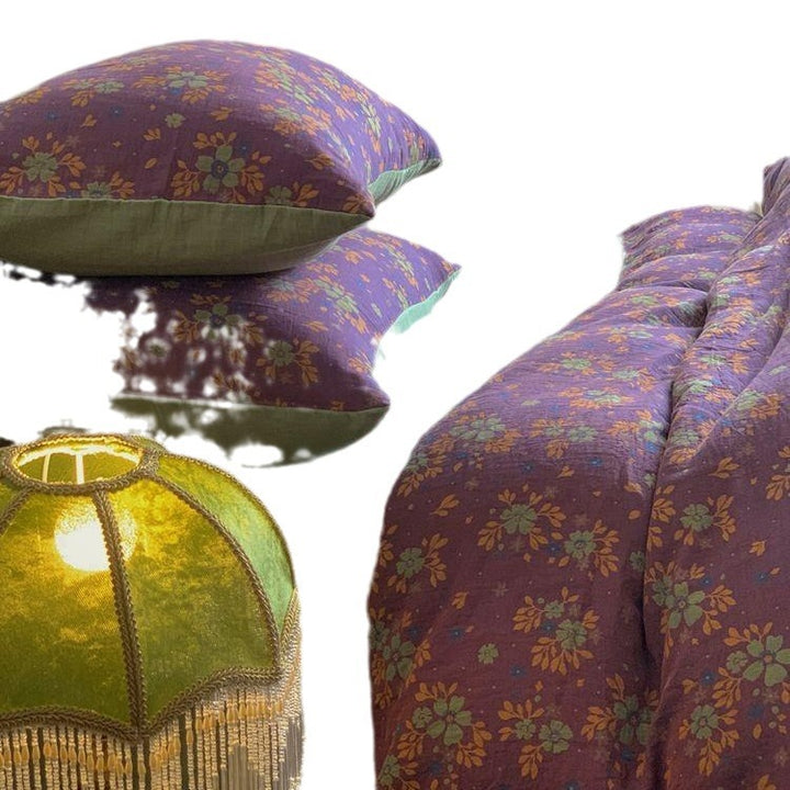 Wendbares Bettwäsche-Garnitur-Set aus Baumwoll-Leinen mit zartem Blumenprint und gesteppter Decke