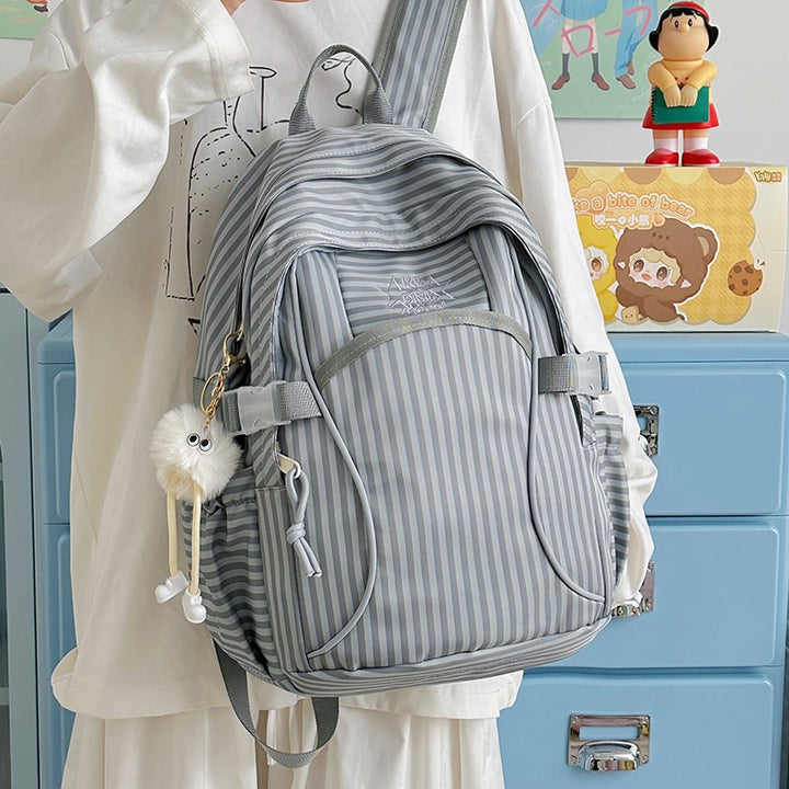 Stylischer gestreifter Rucksack