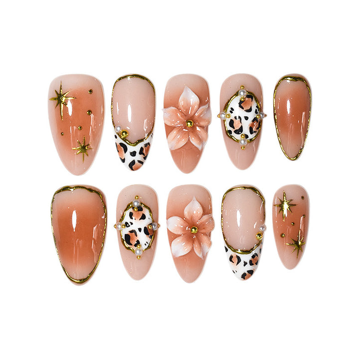 Künstlerische florale und Tierdruck-Nagelverlängerungen Karnz