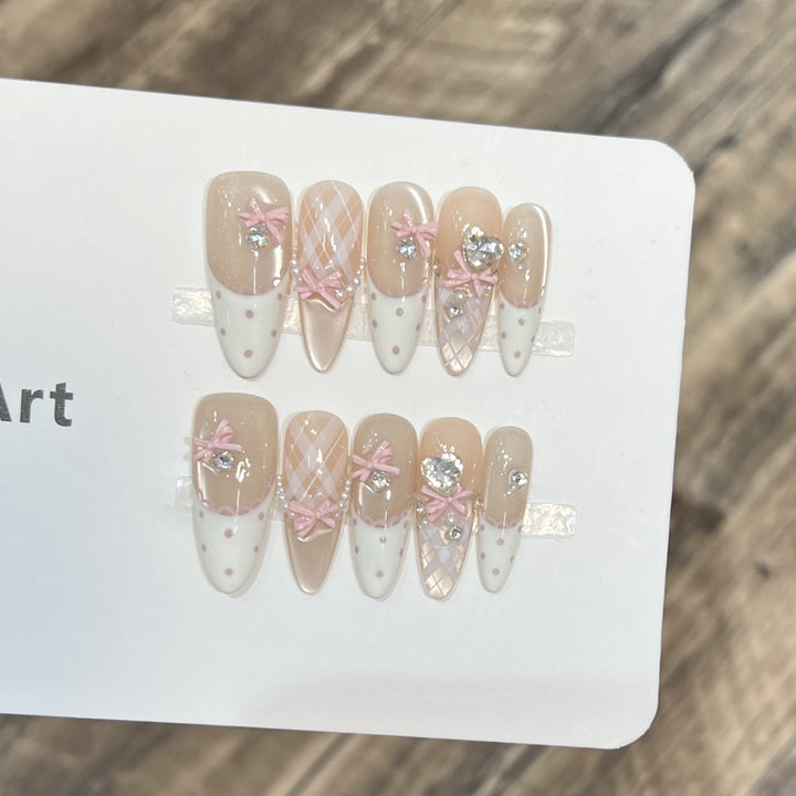 Glamouröse Sternenförmige Press-On Nagelkunst