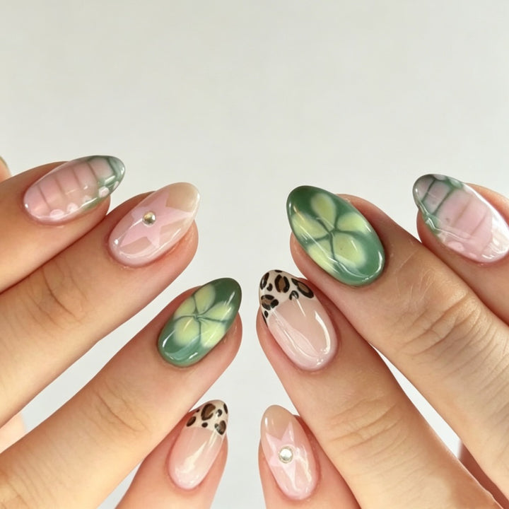 Kunstnägel mit Modernen Geometric Designs Karnz
