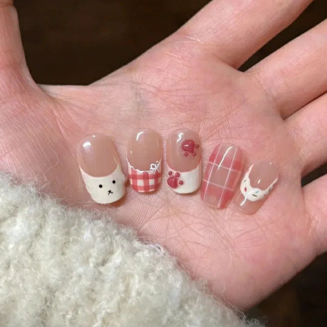 Niedliches, von Charakteren inspiriertes Press-On-Nagelset Karnz
