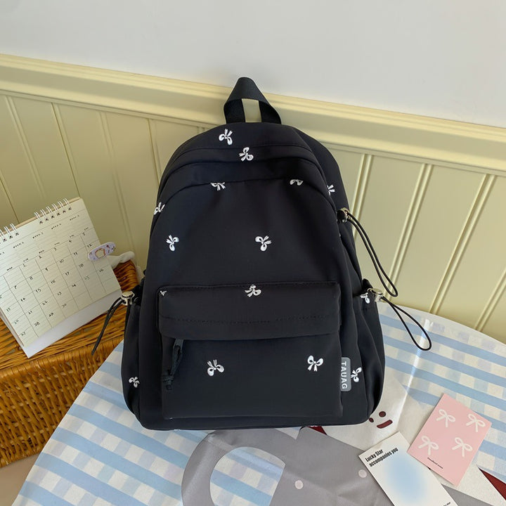 Floral Bestickter Alltagsrucksack Karnz