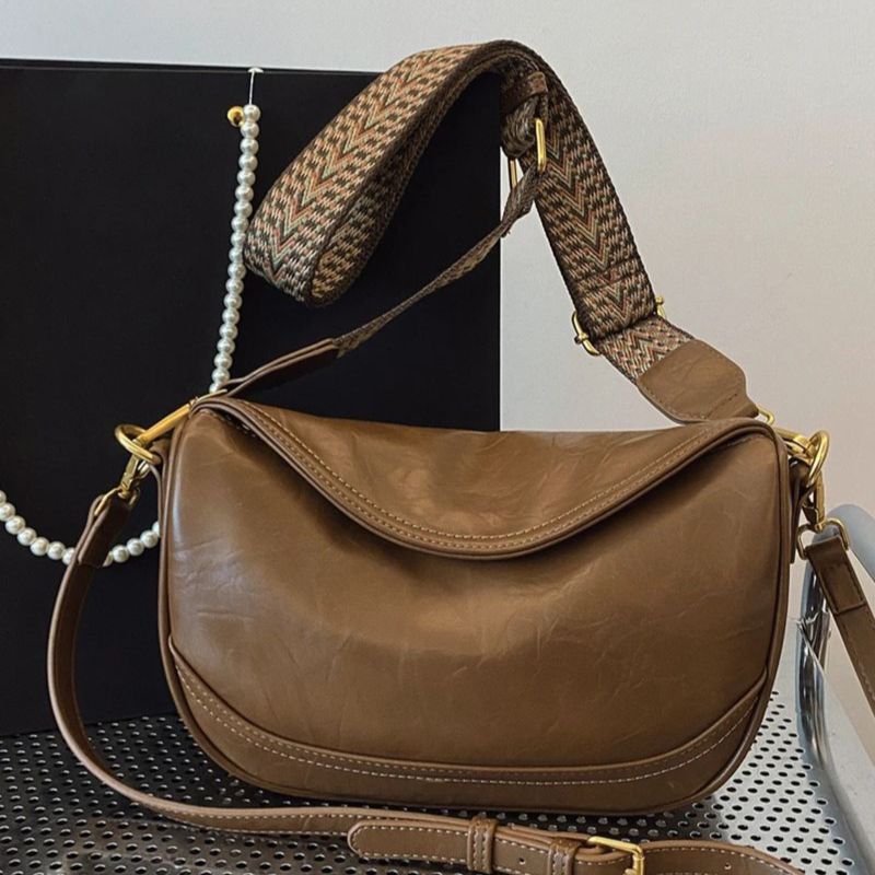 Sleek Everyday Schultertasche Karnz