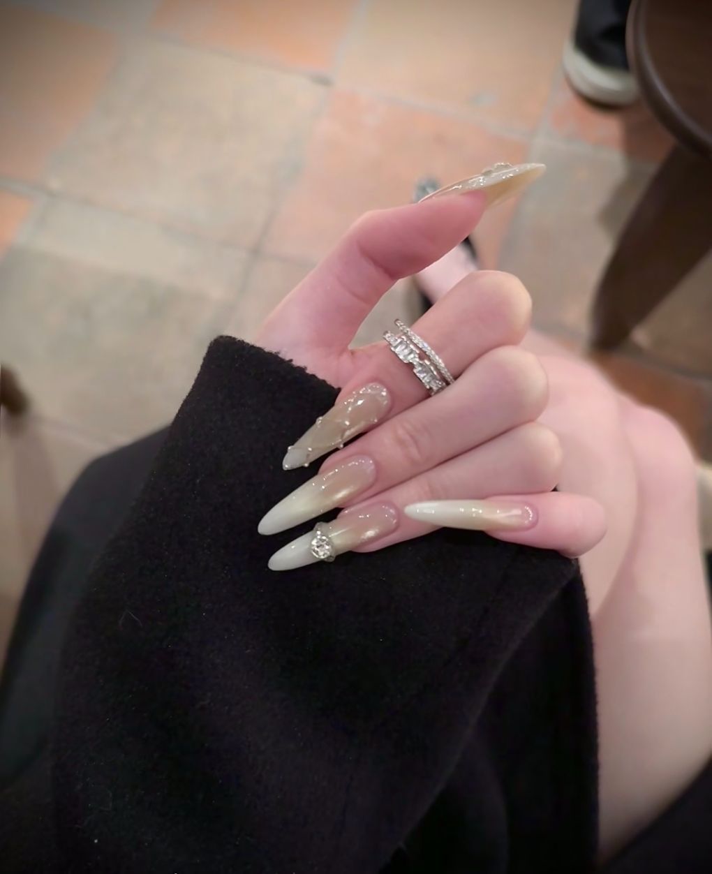 Elegante Stiletto Gel-Nagelverlängerungen