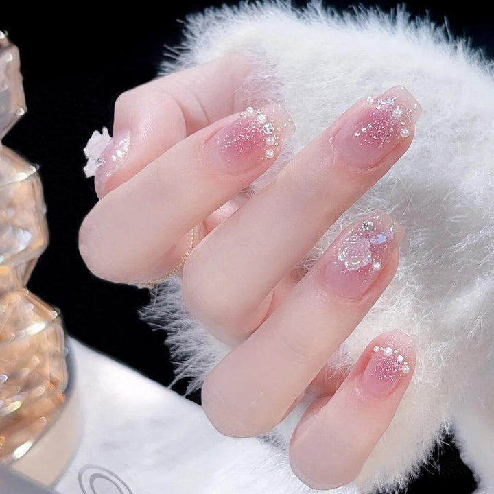 Elegante Glitzernde Nagelkunst