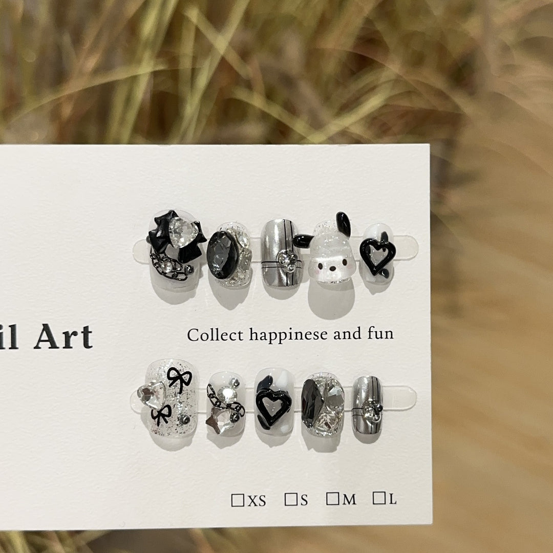Dekorative Nagelkunst