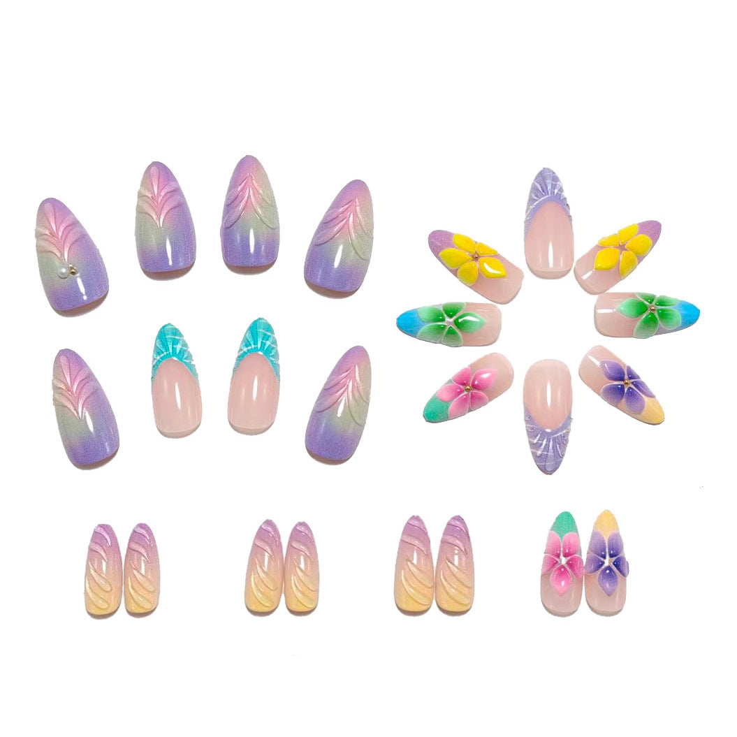 Kunstnägel mit Auffälligem 3D Blumendesign Karnz