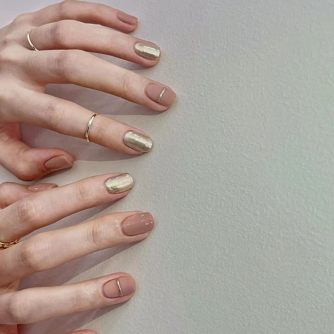 Glamouröses mit Edelsteinen verziertes Nail Art Set Karnz