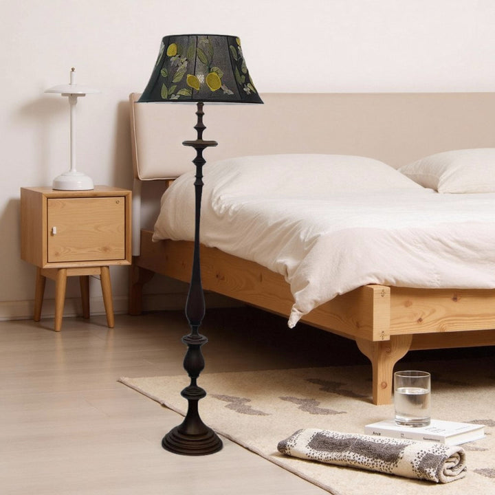 Elegante Blumenmuster Stehlampe