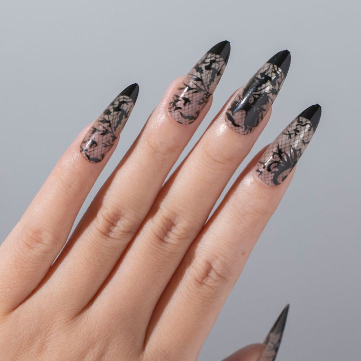 Dekorative Press-On Nagelspitzen Karnz