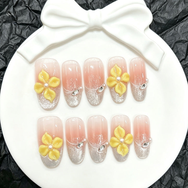 Floral Decorative Press-On Nail Art