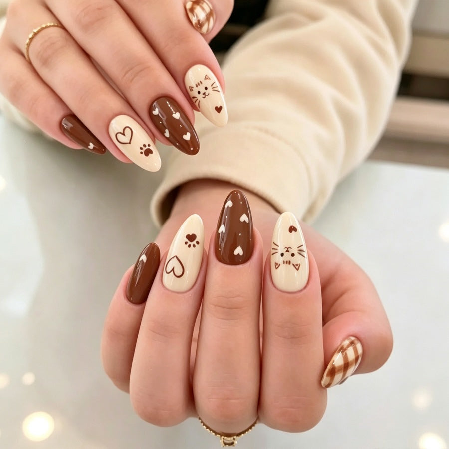 Kunstnagelset mit verspieltem Tier- und Herzmotiv Karnz