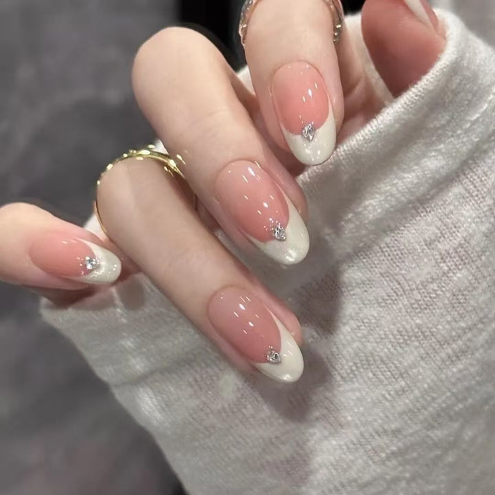 Elegantly Designed Faux French Tip Nagelkit