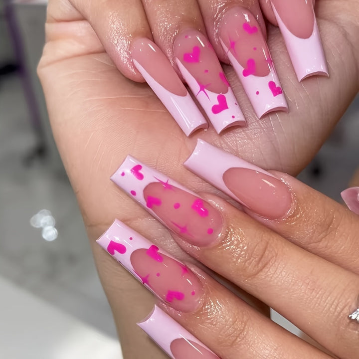 Dekorative Herz-Themen Press-On Nagelkunst Karnz