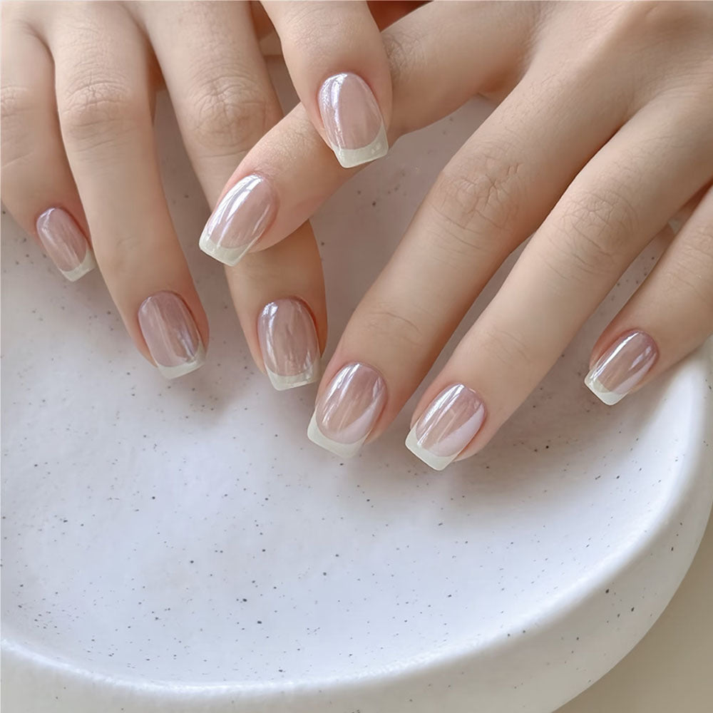 Elegantes französisches Spitzen-Acryl-Nageldesign