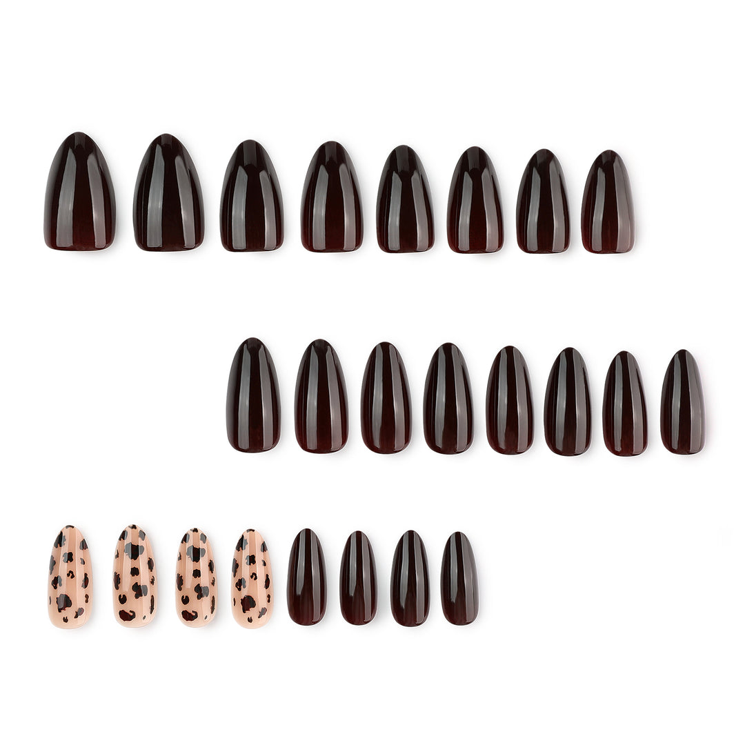 Kunstvolle Nagelverlängerungen mit elegantem Tierdesign Karnz
